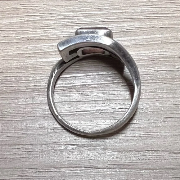 SOLD Vintage Handmade Modernist Geometric Sterling Silver Amethyst Ring, Size 6 - Picture 5 of 10